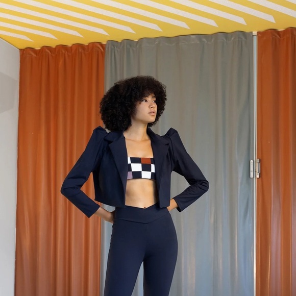 Port de bras Shay Crop Blazer Chantilly - Picture 5 of 5